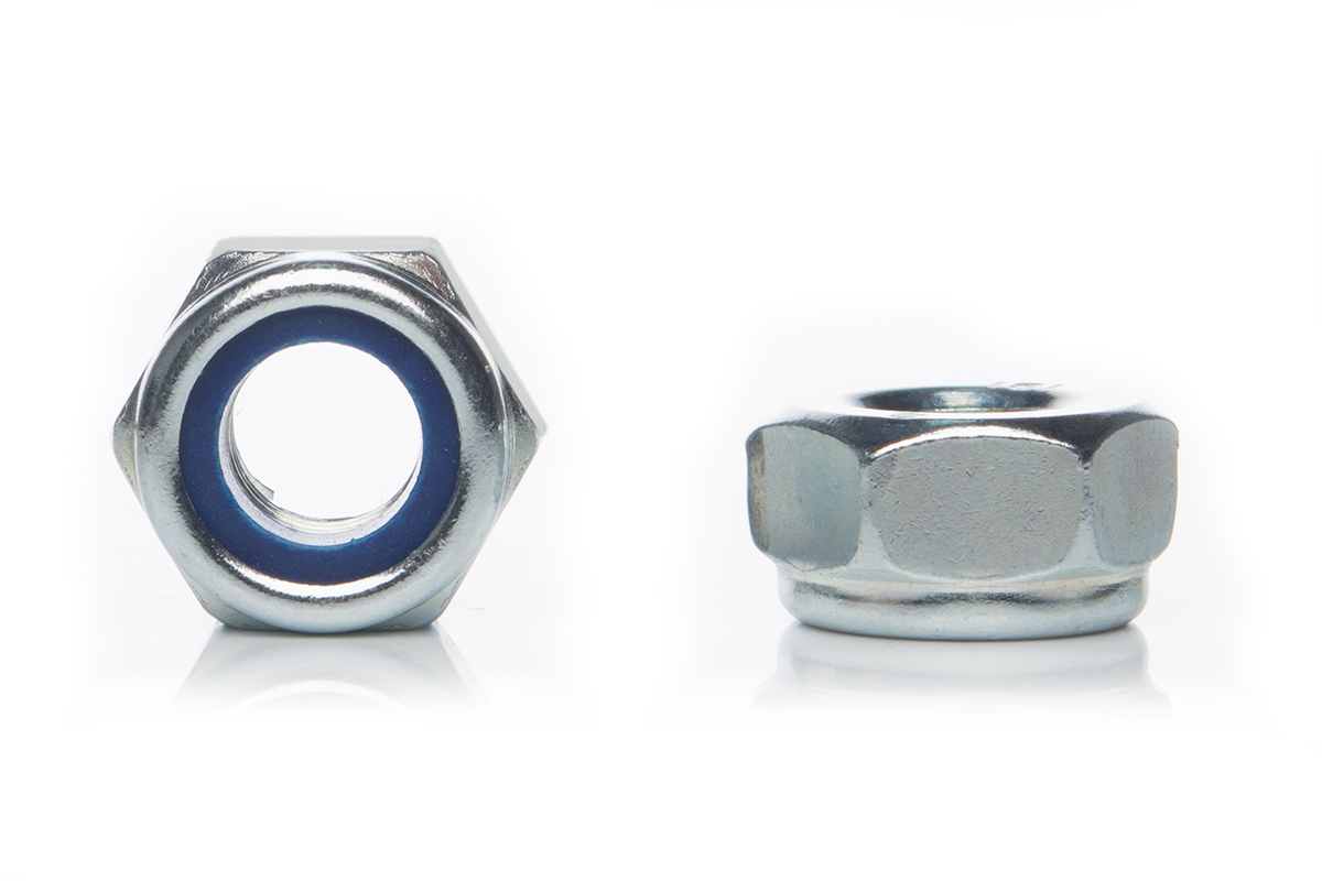 Гайка с контрящим (стопорным) кольцом DIN 985 М16